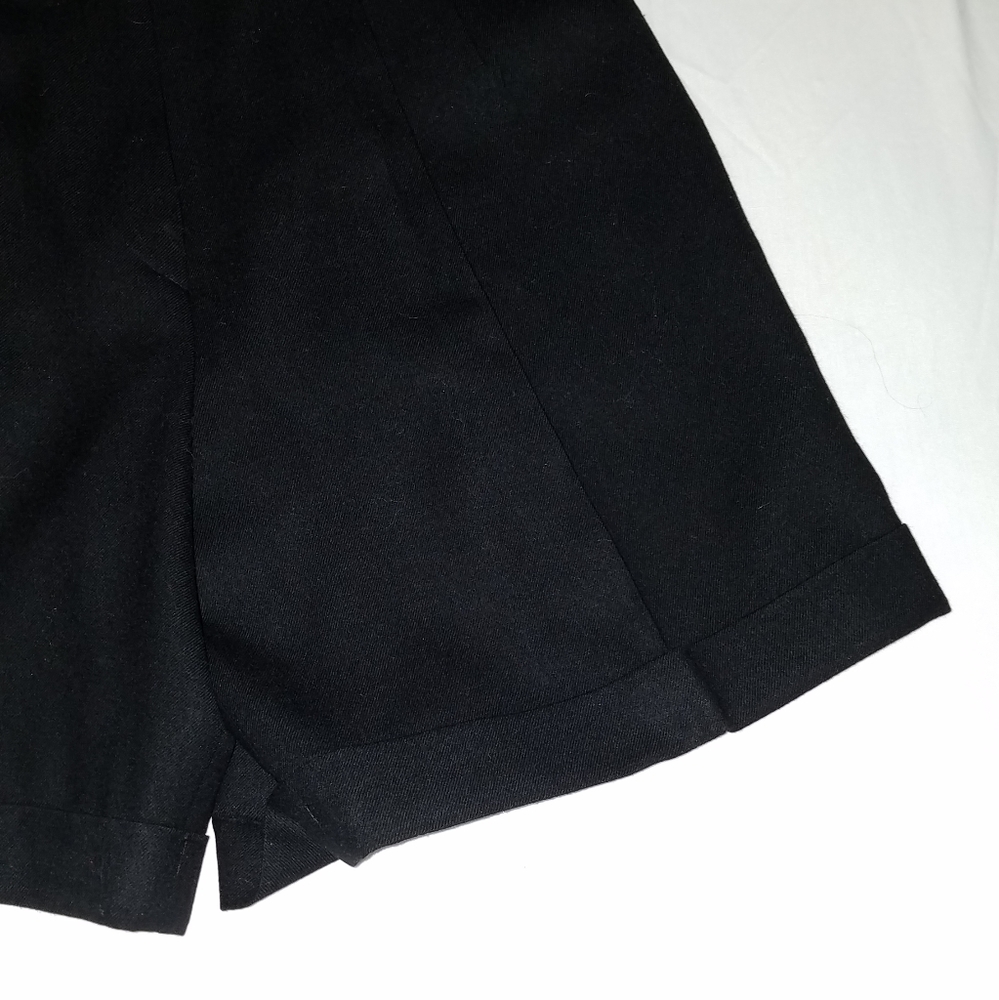 Shorts - Picture 2 of 3